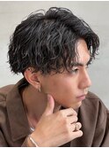 センターパート6:47:3アップバング束感波巻きスパイラルパーマ