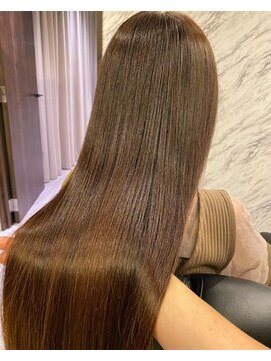 カミケンパセオ(kamiken.paseo) さらツヤ軽やか潤い美髪ふんわり上品ロング【カミケンパセオ】