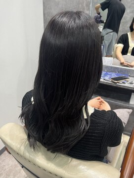 フォンド 津田沼(fond.) 黒髪/グレーベージュ/レイヤーロング/前髪パーマ/津田沼