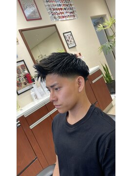 アモーレ スキンフェード、フェザーアップ
