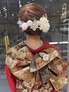 ゼスト フィーノ(ZEST fino) [あやか]シニヨンヘアセット