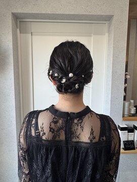 エレ('ele) 王道ゆるふわシニヨン