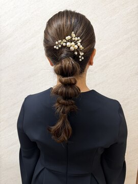 エレノア 高槻(Eleanor) 【ヘアセット】綺麗め編み下ろしポニー