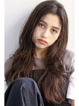 ネイヴィル(navile) 無造作カール×ココアベージュデザインカラー