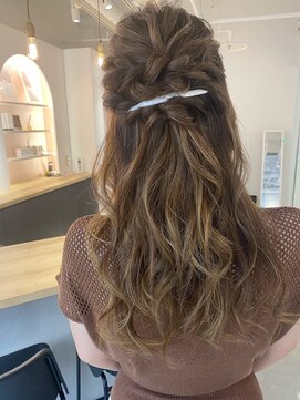 スティル ヘアアンドアイラッシュ(STILL hair&eyelash) 【STILLが叶える‥】外国人風ハーフアップ