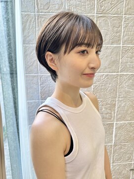 ビュートリアム 南青山(BEAUTRIUM) 大人ショート 耳掛けショート マッシュショート 30代40代