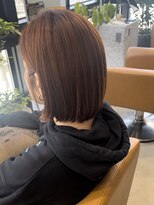 イオス(EOS)&nbsp;オレンジカラー　白髪ぼかし　ぱっつんボブ/YUKA