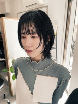 ティラ(tila) 【tila style】黒髪マッシュシウルフ