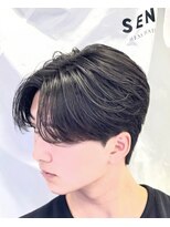 センス 渋谷 宇田川交番前(SENSE)&nbsp;ブルーブラック/フェザーパーマ/刈り上げセンターパート/メンズ