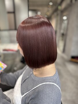 ルイス(L'wis) 秋髪、ピンクブラウン、ブリーチなし、ボブでも可愛い