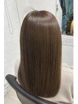 ヘアメイクシエル(Hair Make Ciel)&nbsp;明るさを保ちつつ赤みを抑えたオリーブカラー