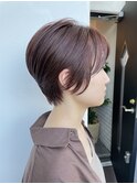 頭の形が綺麗に見えるショートスタイル