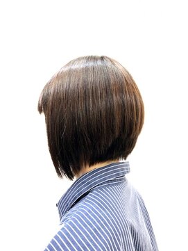 クオリス 上福岡店(QUALIS) 前下がり/小顔/ショートボブ/グラボブ/ショート/白髪染め/50代