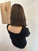 メク(meku)&nbsp;ほんのりオリーブを混ぜたくすみベージュ