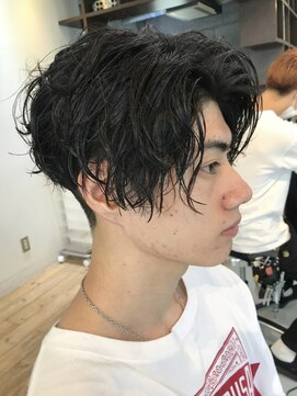 メンズヘアトーキョー(MEN'S HAIR TOKYO) センターパート/ツーブロック/黒髪/セクシー