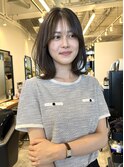 顔まわりレイヤーボブ切りっぱなし薄め前髪20代 渋谷表参道