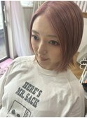 ピンクベージュ