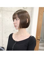 サクラ オモテサンドウ(SAKURA)&nbsp;ミニボブ　切りっぱなしボブ　顎ラインボブ