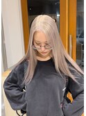 ミルクティーアッシュグレージュミディアムロングウルフ30代