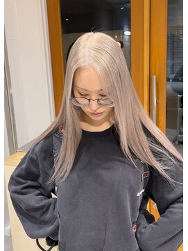 スタン 渋谷(Stam) ミルクティーアッシュグレージュミディアムロングウルフ30代