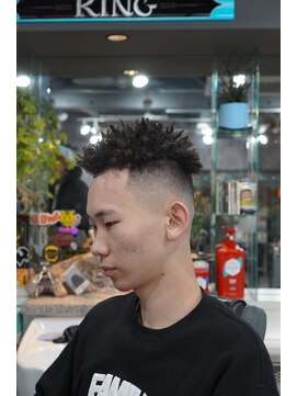 ツークツワンク バーバー 新宿(ZUG2WANG BARBER) トゲトゲ