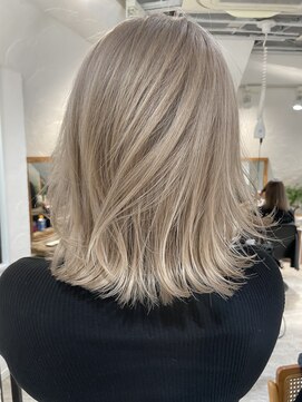 ロア インターナショナル 新宿店(LoA International) Balayage / ombre / long layer/ curtain bangs / Engdlish