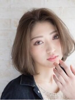 ラクシア(LUXIA)の写真/《HPB AWARD 2025 BEST SALON 注目サロン選出》顔周りのカットで印象が変わる！顔周りのカットで小洒落見え