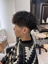 アイズ 海老名(AIZU) ツイストスパイラルパーマ 縦落ちパーマ 縦落ちツイスト 眉毛