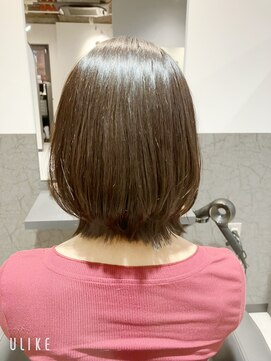 ブロック 日吉店(BLOC) 外ハネ、くびれレイヤーボブ