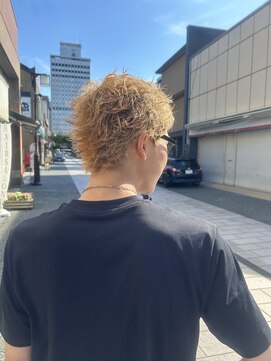 タップ(TAP) 海外風ブロンドスパイキー