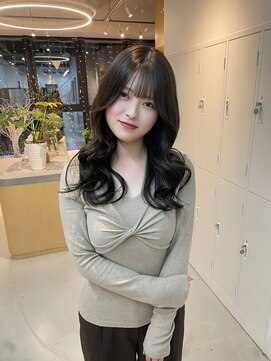 シダ(sida SAIIN) 20代30代ロングヘア潤艶