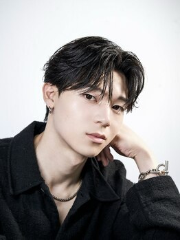 ザゴールド 宮崎(THE GOLD)の写真/メンズカット×メンズビジネスも是非◎(宮崎/メンズ眉毛/メンズパーマ/髪質改善縮毛矯正/メンズサロン/眉毛