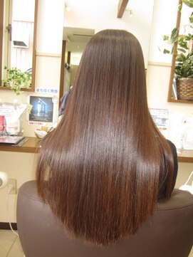 コアフィールフィス(COIFFURE fils) スーパーロングを自然なさらさらヘアに。