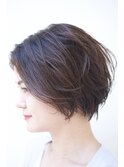 ふんわり動きのあるショートボブ