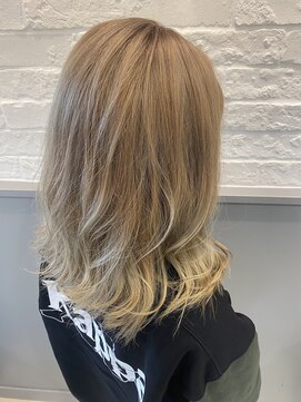 アース コアフュールボーテ 東松山店(EARTH coiffure beaute) ハイトーンミルクティーベージュ