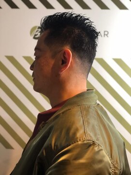 バーバーバー アカバネ(BARBER-BAR AKABANE) 大人の刈り上げスタイル【BARBER-BAR】