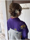 お花カチューシャのアップスタイル 卒業式ヘアアレンジ