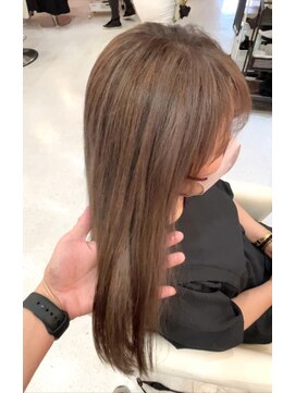 リップス デリコ(LIPS derico) 【白髪ぼかしハイライト】  施術前の写真は右にスワイプ