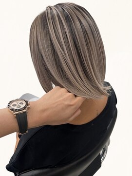 リル バイ ジルブラン(Lil by JIL BLAN) ショートボブグレージュハイライトレイヤーカット髪質改善