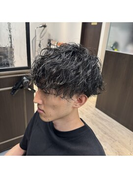 カイノ 梅田本店(KAINO) 波巻き マッシュ ツーブロック 刈り上げ