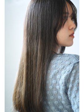 アルウ(Aru) アッシュグレー×艶ロング