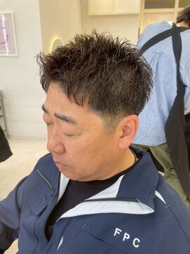 ハニー 町田(HONEY) ツーブロック/アップバングショート/黒髪/メンズ白髪染め