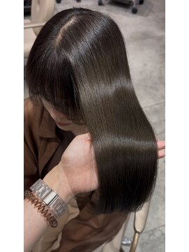 アマンドール(Aman D'or) ちゅるちゅるオリーブベージュ