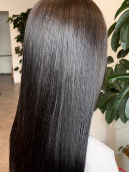 ヴォセ(Voce)の写真/【話題の髪ドラストレート】ダメージレスでナチュラルな仕上がりが叶う◎指通りなめらかな美しい仕上がりに