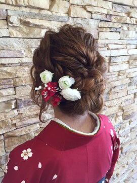 ヘアアレンジ  結婚式 卒業式 成人式  【PLUG】