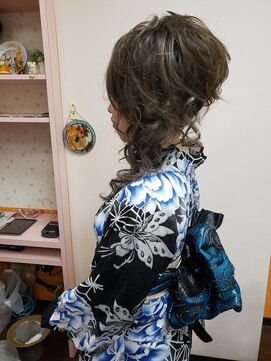 美容室イーナ(e na) 派手系☆盛りアップとお着付け