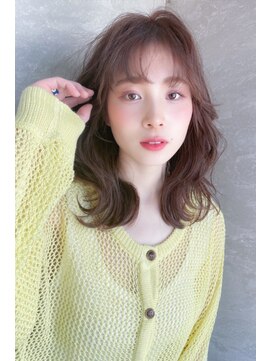 キルト(kirut) ゆる巻ミディアムスタイル