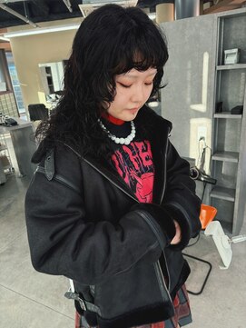 エスキス(ESQUISSE) ウルフレイヤーパーマ