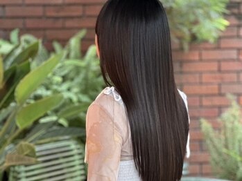 ディシィ(d'ici)の写真/髪の美しさにこだわる洗練された大人女性にふさわしい髪質改善の新定番《サブリミックトリートメント》◆