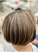 白髪ぼかしハイライトブリーチミルクティーベージュ
